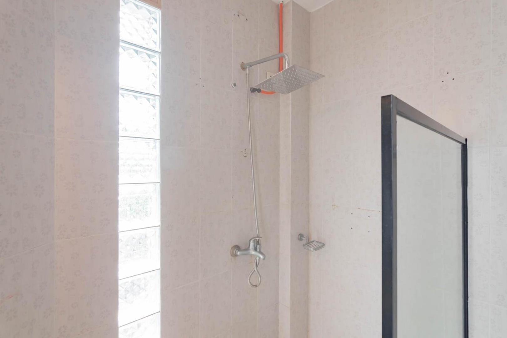 Reddoorz Plus Near Dago Pakar Bandung Exterior photo